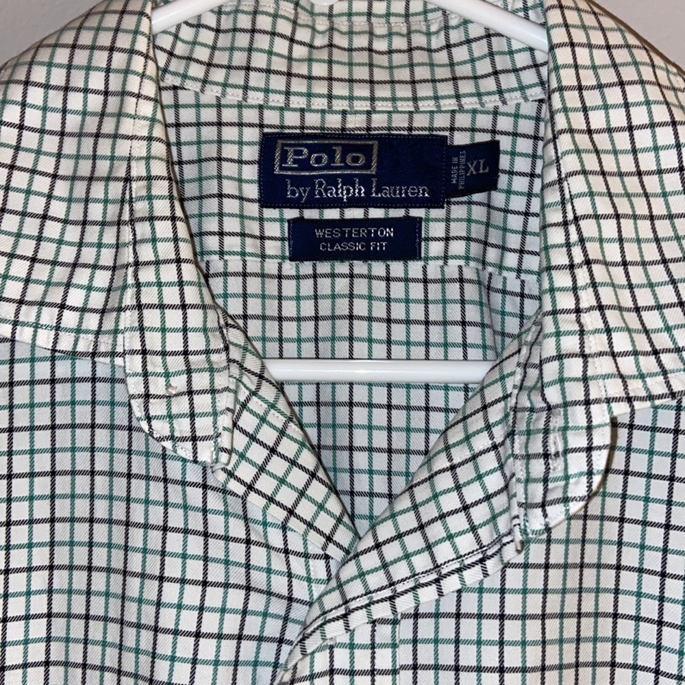 Button up - Picture 3 of 3